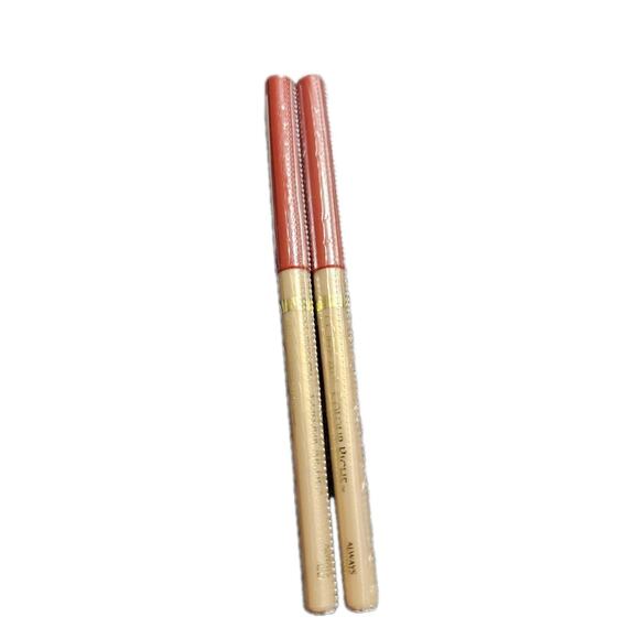 Loreal Color Anti-Feathering Lip Liner Sealed 765 Always Red Rouge Toujours (2) - Picture 1 of 2